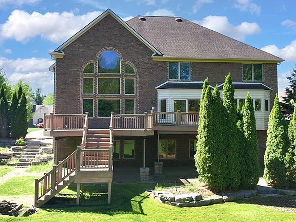4th image of 55733 Whitney Ct