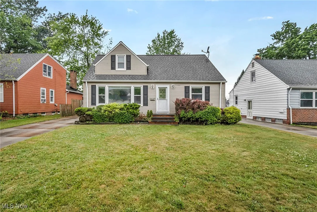 1714 Gilbert Dr photo 1
