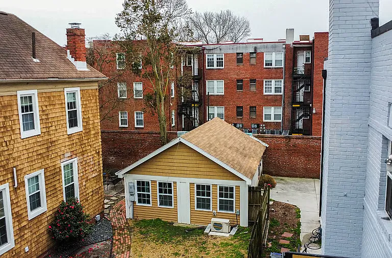 831 Gates Ave #C — Photo 21