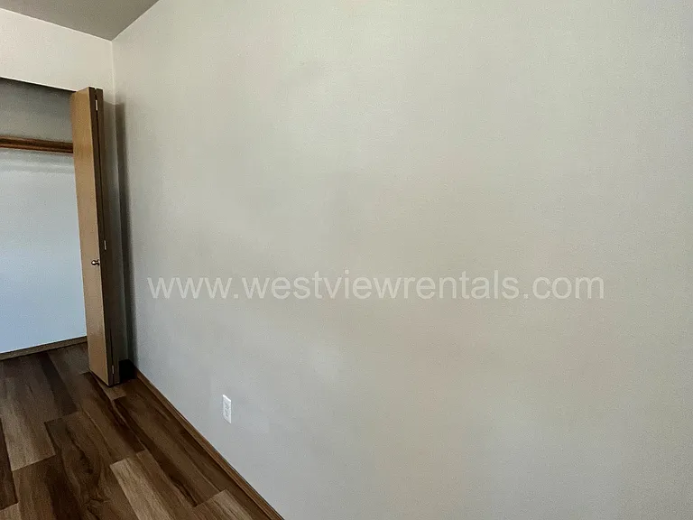 135-139 Prince Ave — Photo 400