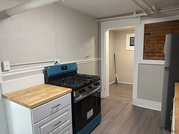 3rd image of 1607 N Gilpin St APT 10