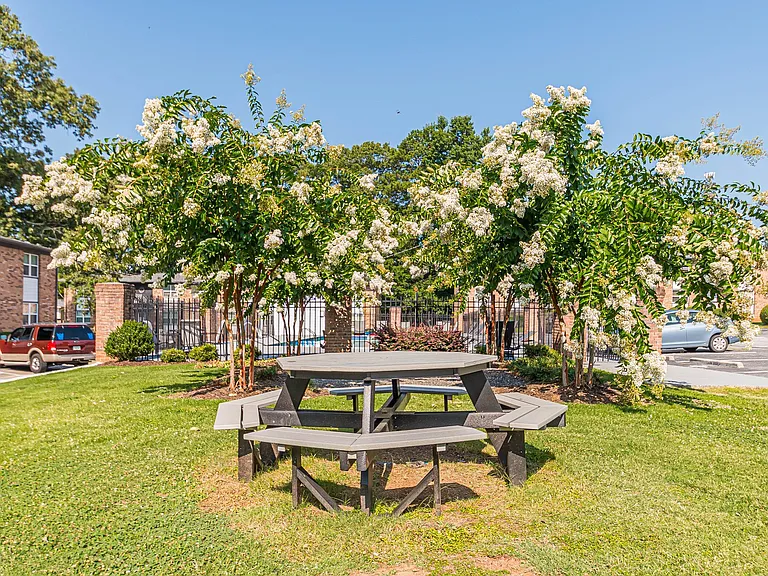 Georgian Oaks Apartments — Photo 23
