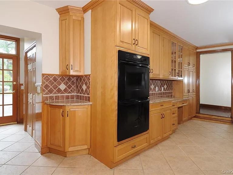 136 Harriman Rd #2 — Photo 10