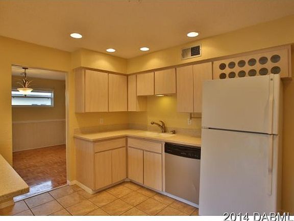 4th image of 275 Nautilus Ave