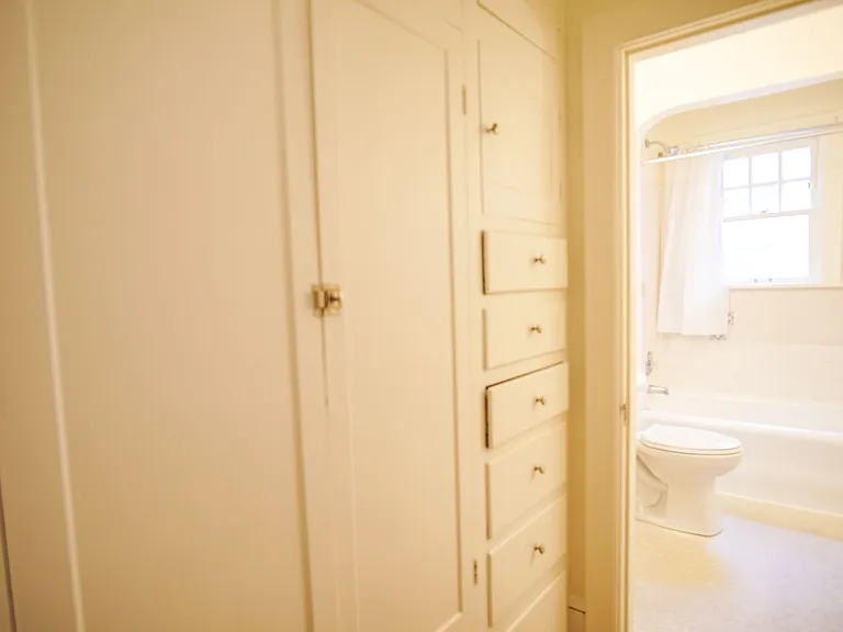 1944 NW Johnson St #204 — Photo 14