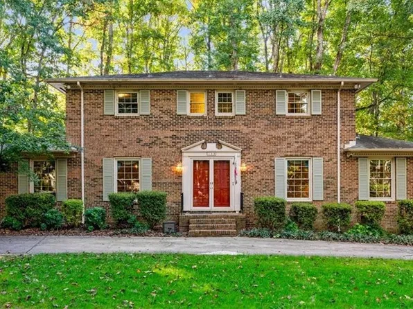 309 Fairidge Dr, Jamestown, NC 27282