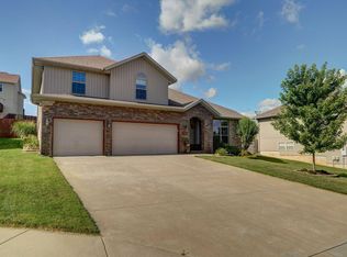 605 E Sugarmill Ct, Ozark, MO 65721