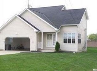 5690 Daniel Dr, Bedford Heights, OH 44146