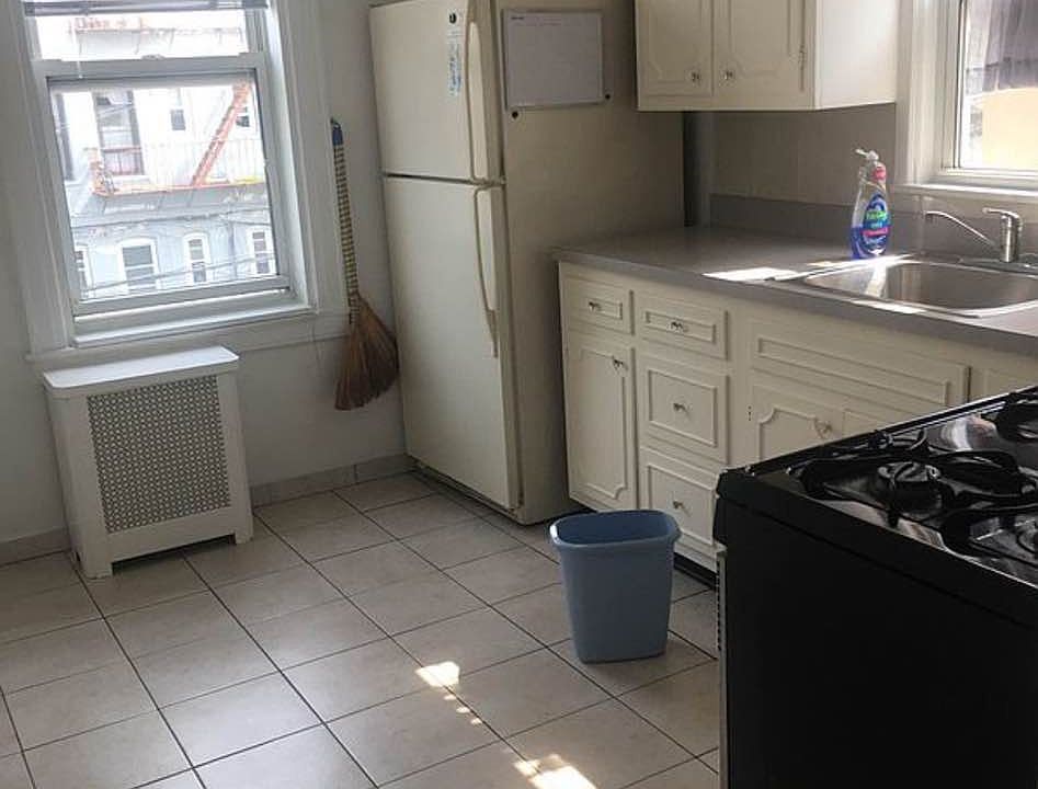 1st image of 3249 47th St #2