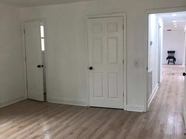 1225 York Rd NE — Photo 17