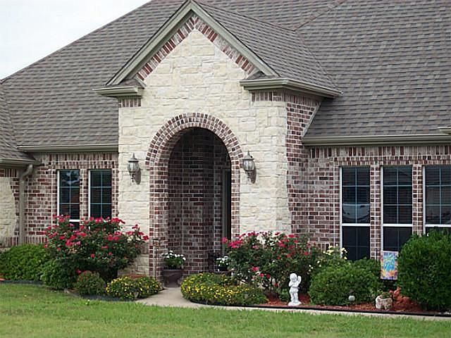 1st image of 430 Walker Ct S