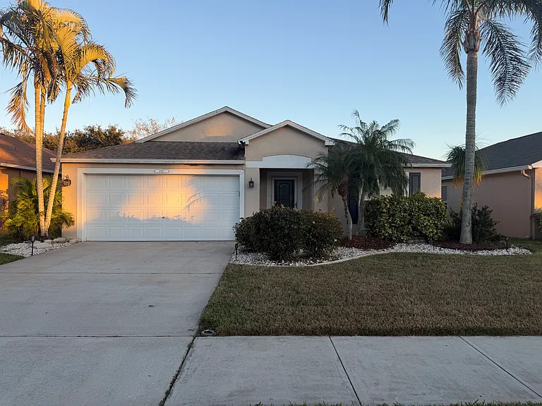 4911 Manchester Dr — Photo 1
