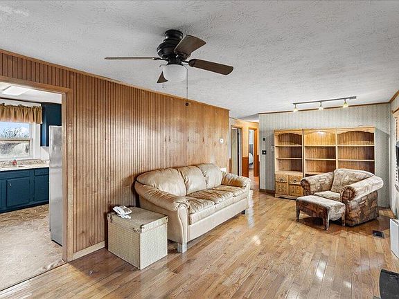 4th image of 2956 Clover Hill Ridge Rd