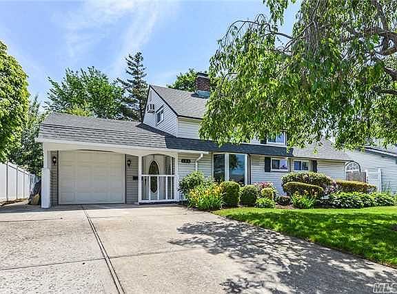 2nd image of 146 Sunrise Ln