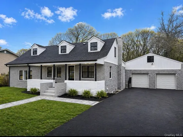 39 Pinetop Drive, Shirley, NY 11967