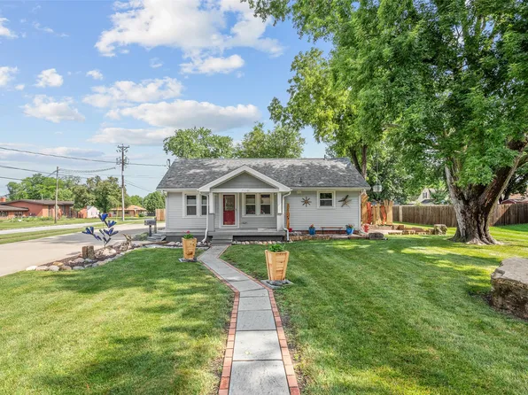 7119 Maryland Dr, Urbandale, IA 50322