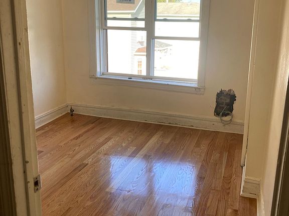 3rd image of 11635 Sutphin Blvd #2R