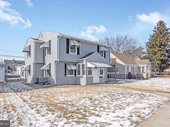 3rd image of 3106 Yorkway