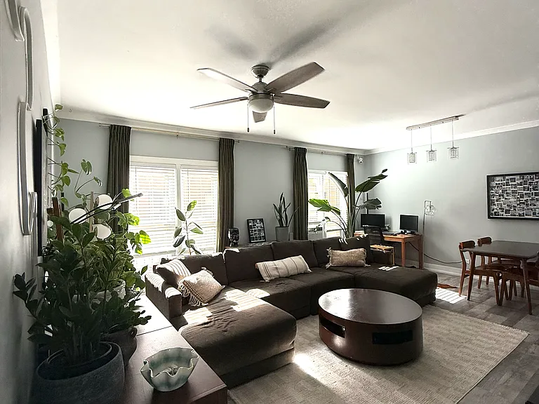 730 W Roscoe St #1S — Photo 1