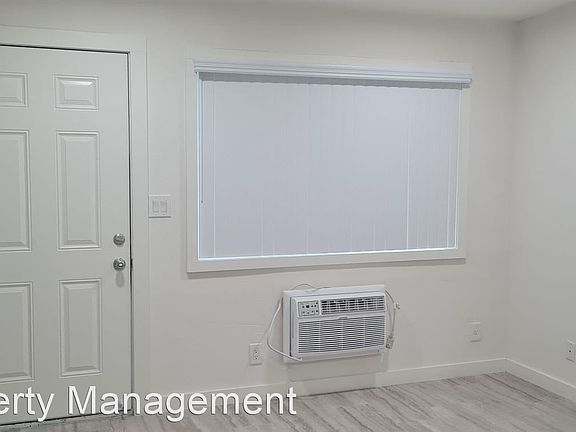 3rd image of 1447 W Almond Ave #11719040