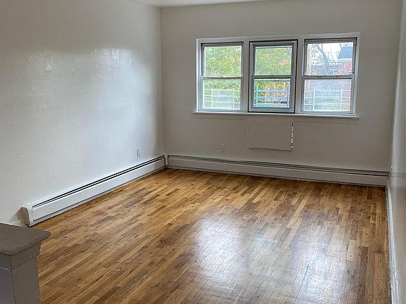 3rd image of 629 Commonwealth Ave Floor 2