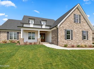 3732 Holly Berry Dr, Knoxville, TN 37938