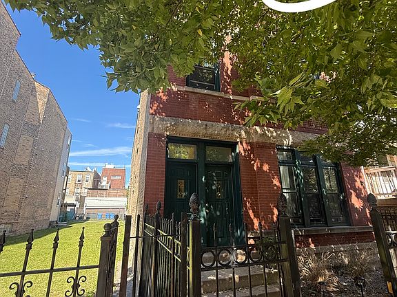 2nd image of 1454 W Ohio St APT 2F