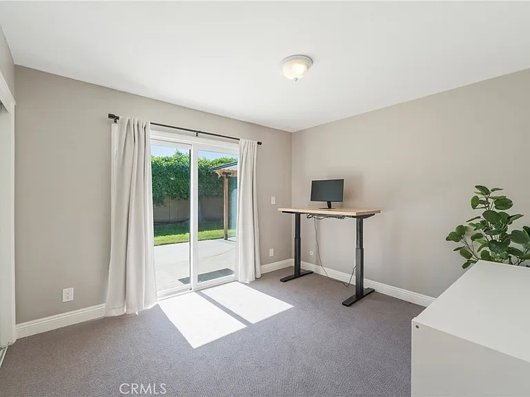 2436 E Tryon Ave — Photo 15