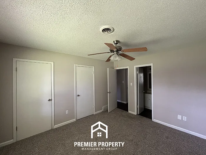 5968 Shannon Dr — Photo 9