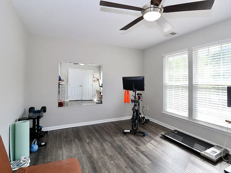 17633 Delmas Dr — Photo 33