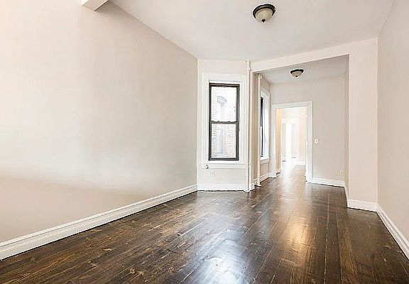 4th image of 442 W 50th St APT 5W