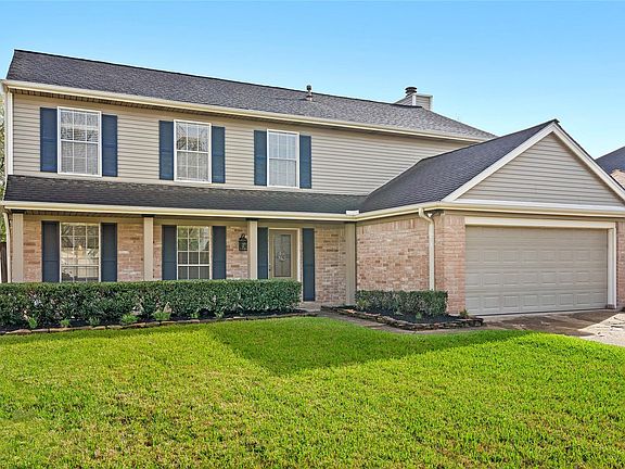 4th image of 3307 Green Fields Dr