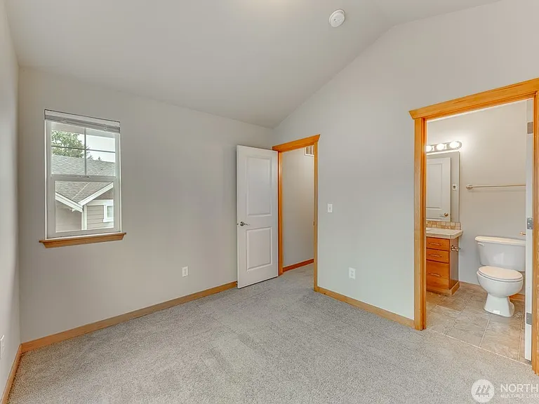 7510 Broadway #3 — Photo 24