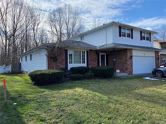 2nd image of 121 Marine Dr