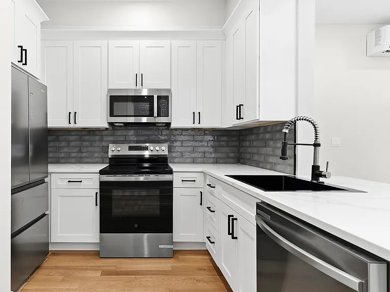 475 W 140th St #3 — Photo 4