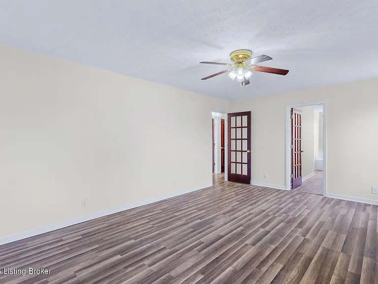 5001 Middlesex Dr — Photo 23