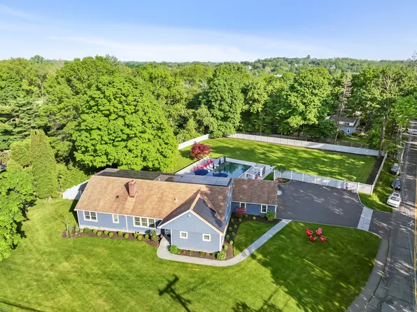 64 Long Lots Road, Westport, CT 06880