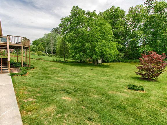 3rd image of 1228 Southbreeze Cir