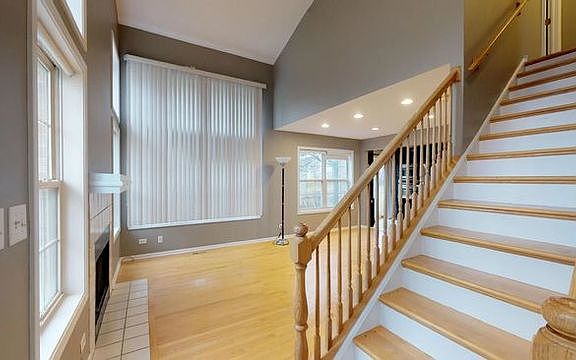 2nd image of 120 Hastings Ct