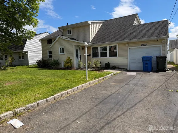 120 W Warren St, Iselin, NJ 08830