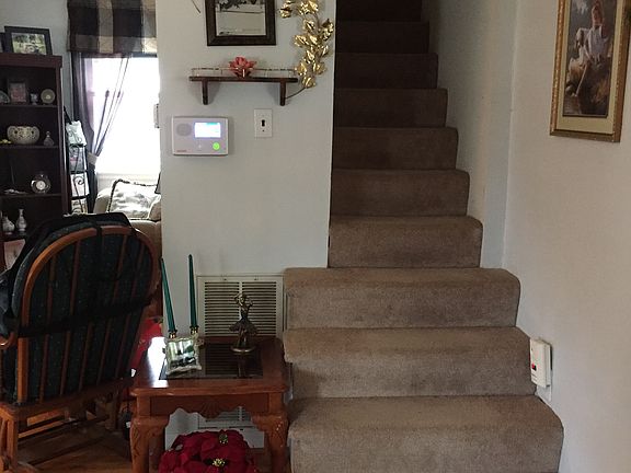 2 bedrooms upstairs