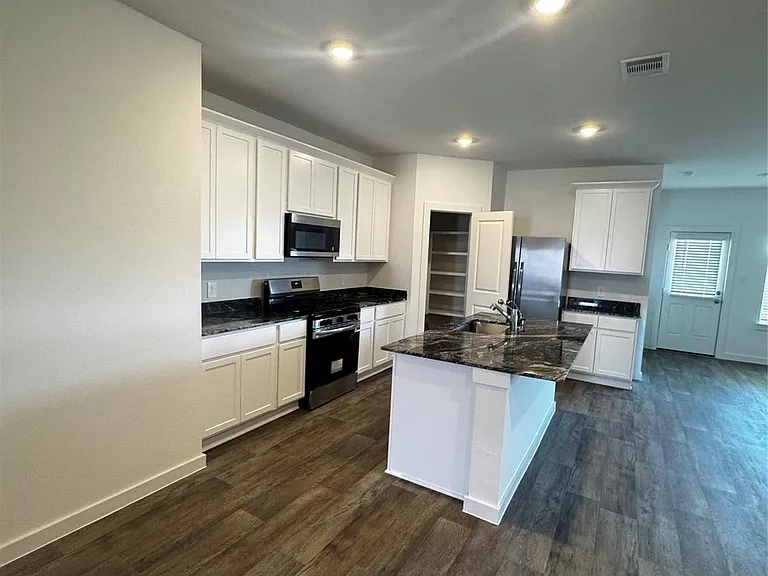 6107 Jasper Hill Dr — Photo 9