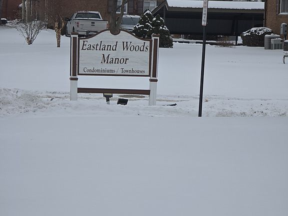 3rd image of 20820 Beaconsfield St #11