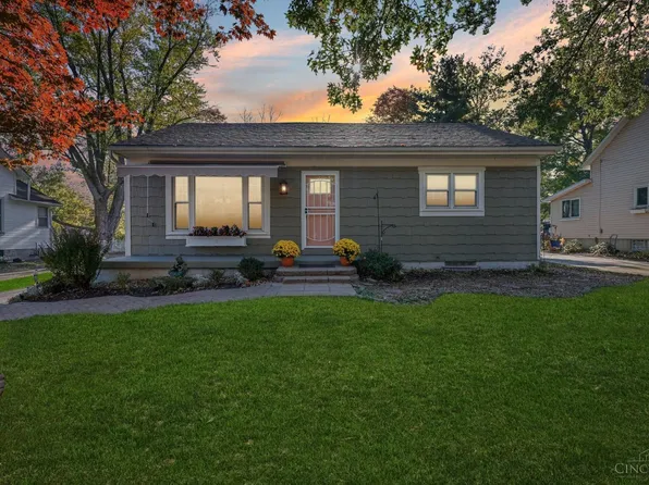 335 Cedar Dr, Loveland, OH 45140