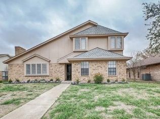 1903 E Branch Hollow Dr, Carrollton, TX 75007
