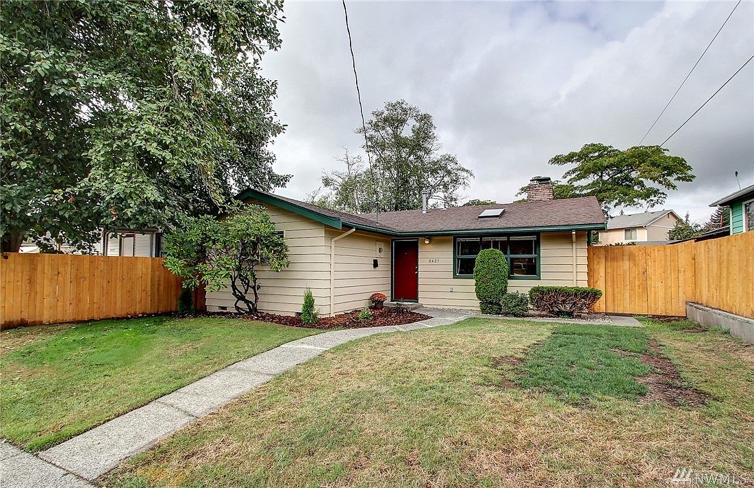 8425 46th Ave S, Seattle, WA 98118 | Zillow