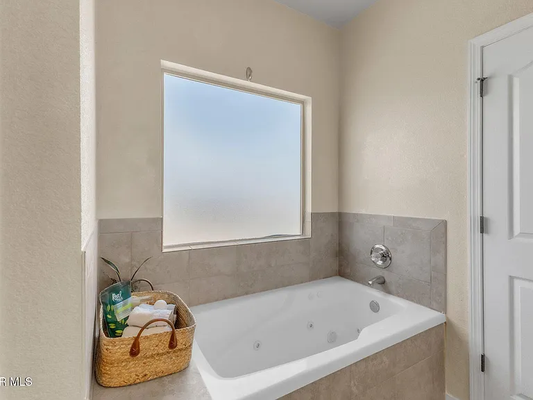 7359 Burntside Ln — Photo 15