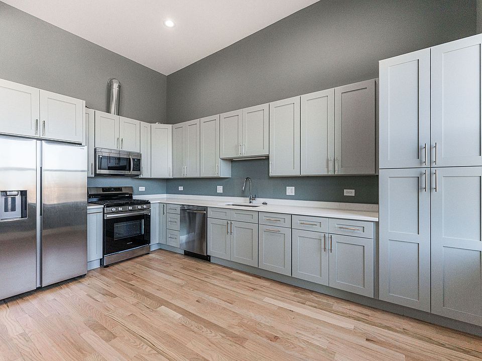 1st image of 2620 N Milwaukee Ave APT 3