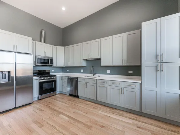 2620 N Milwaukee Ave APT 3, Chicago, IL 60647