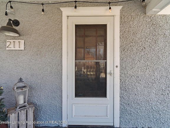 4th image of 211 Elvin Ct